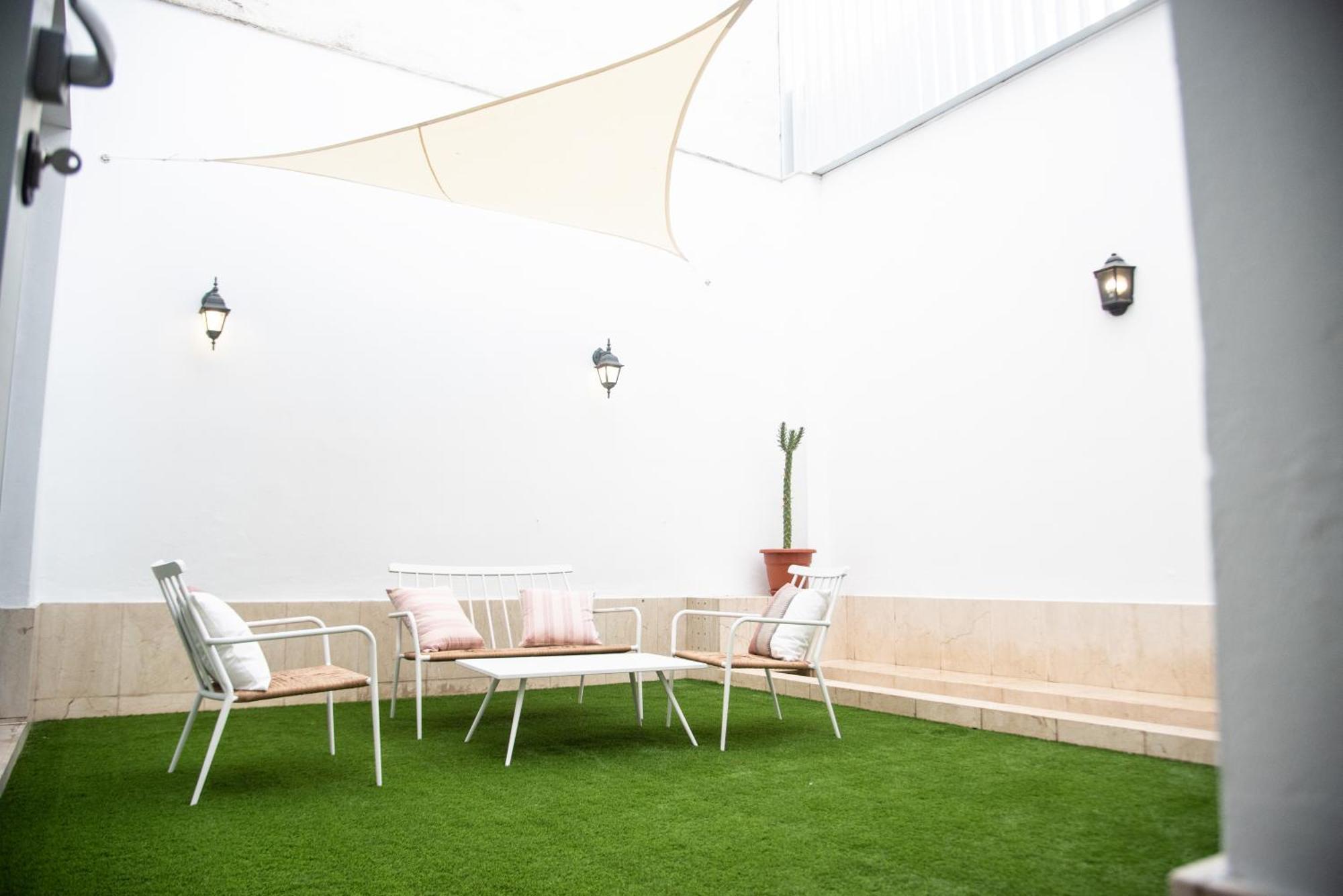 Tentudia Charming With Private Roof-top Or Patio In San Bernardo By Ocityzen Appartement *
